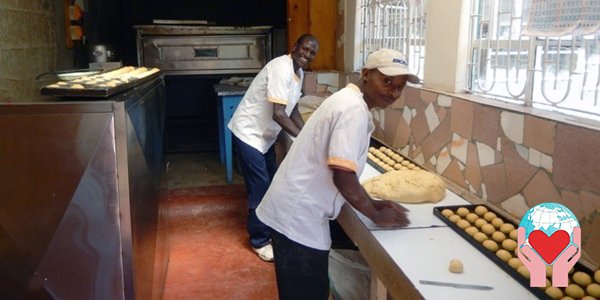 laboratorio di panetteria dei carmelitani per alimentazione kenya