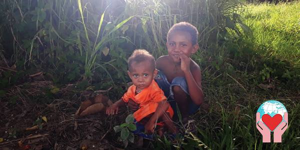 Bambini poveri Papua Nuova Guinea