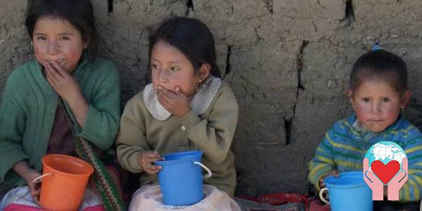 Bambini poveri Perù