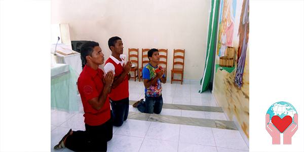 seminaristi in preghiera