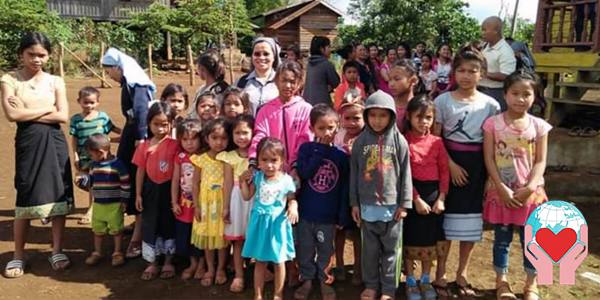 bambini poveri Laos
