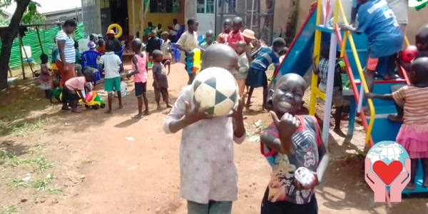 bambini di strada in Uganda