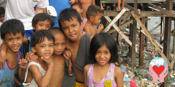 bambini poveri Filippine