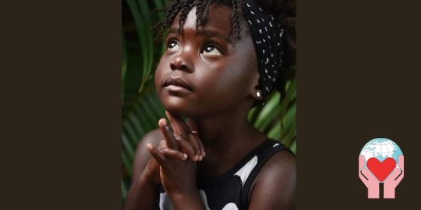 bambina che prega