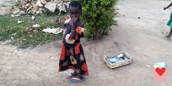 Bambina povera Uganda